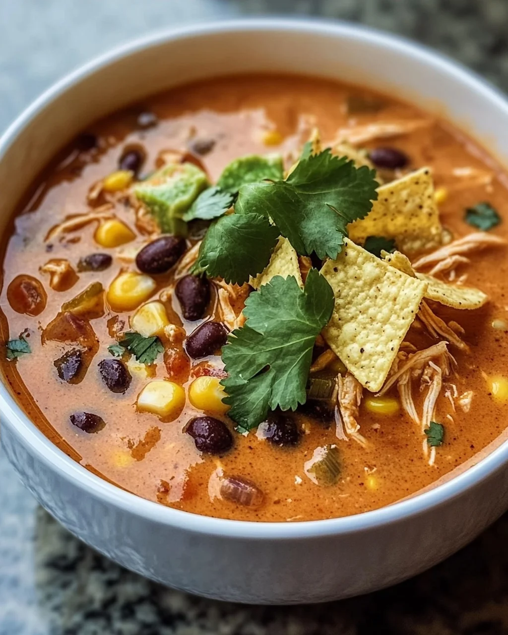 Cremige Hähnchen-Enchilada-Suppe: Ein Genuss für alle!